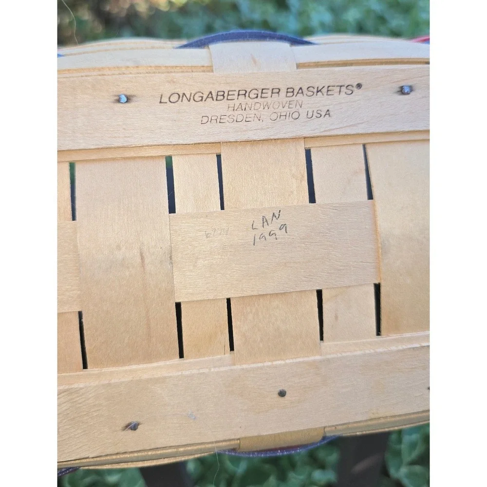Longaberger 1999 Medium Desk Organizer Basket Woven Accent Strips